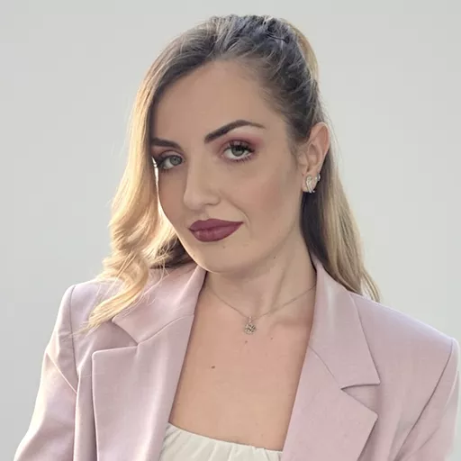 Nikolina Đ. — Akademija Oxford Nikolina Đ.